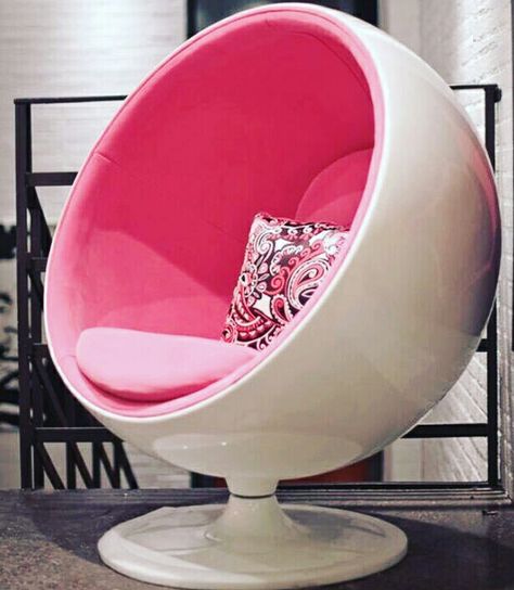 pink ball egg chair Teen Room Furniture, Ball Chair, Plastic Furniture, Awesome Bedrooms, Kids Bedroom Furniture, Teen Room, Teen Bedroom, Cool Chairs