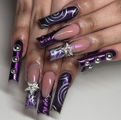 Purple And Silver Nails, Purple Chrome Nails, Metallic Nails Design, Dark Purple Nails, Purple Acrylic Nails, Punk Nails, Goth Nails, Classy Acrylic Nails, Dope Nail Designs