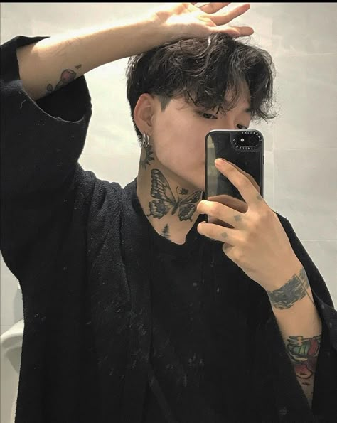 #ulzzang #butterfly #tattoo #hot Korean Men With Tattoos, Tattoo Boy Aesthetic, Guys Arms, Asian Hair Inspo, Korea Tattoo, Korean Tattoo Artist, Kore Ulzzang, Korean Tattoos, Cool Tattoo