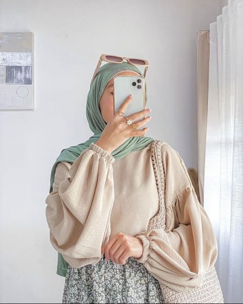 Hijab Blogger, Niqabi Bride, Hijab Trends, Muslim Fashion Hijab Outfits, Hijabi Aesthetic, Swag Girl Style, Hijabi Style, Fancy Dresses Long, Muslim Fashion Hijab