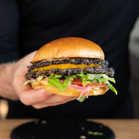 Today, I'm going to show you the simplest method that I know of for making a solid black bean ... Black Bean Smash Burger, Vegan Smash Burger, Food Bookmarks, Black Bean Patties, Black Bean Burger Recipe, Smash Burger Recipe, Bunny Food, Burger Mix, Black Bean Burger