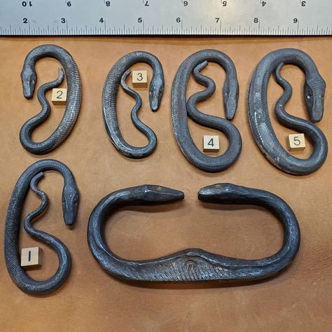 Paul Wagner on Instagram: “Forged strikers for flint and steel firemaking. #redyetiforge #firesnake #flintandsteel #handforged #primitiveskills #bcusa #bcusafollow…” Paul Wagner, Fire Snake, Flint Striker, Goblin Market, Forging Knives, Black Smithing, Flint And Steel, Metal Workers, Blacksmith Projects