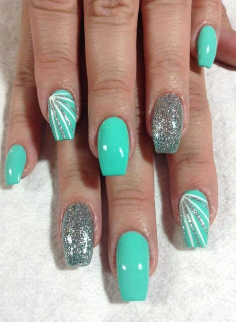 Teal Pedicure Designs, June Nail Art Designs, Finger Nail Designs For Summer, Fun Glitter Nails, Dip Powder Nails Colors Summer Design, French Nail Ideas Summer, Summer Fun Nails Designs, Spring Nail Art Designs Pretty, Turquoise Nail Designs Summer