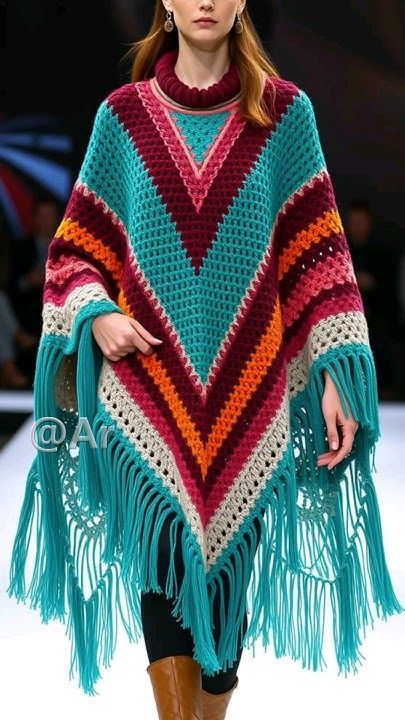 Crochet Square Poncho Free Pattern, Poncho Patterns Sewing, Crochet Poncho Shawl, Crochet Poncho Free Pattern Woman, Free Crochet Poncho Patterns, Cape Au Crochet, Poncho Ideas, Shawl Ideas, Poncho Design