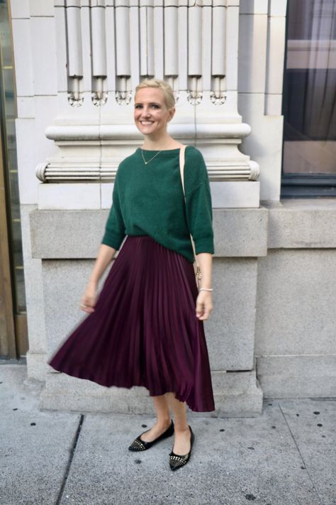 Jewel Tones: Color Mixing for Fall-Canvas Styling Jewel Tone Clothing Women, Jewel Tones Fashion Outfit, Jewel Tone Style, Jewel Tone Outfits Casual, Jewel Tone Capsule Wardrobe, Jewel Tone Outfits, Jewel Tones Fashion, Jewel Tone Summer, Jewel Tone Color Palette