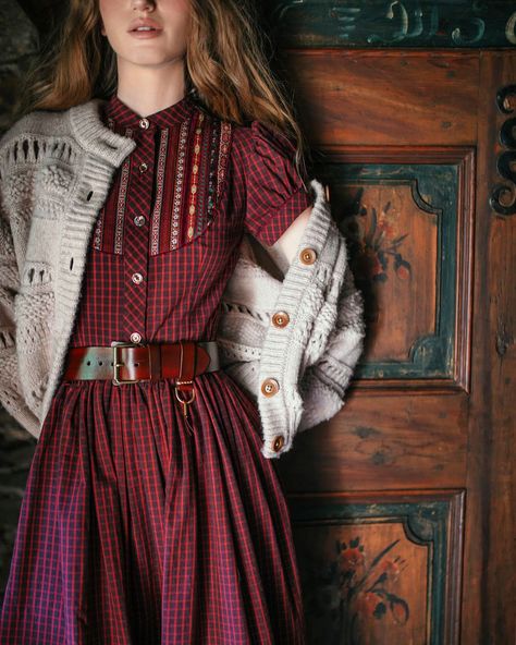 Jane Austen Outfits, Anne Of Green Gables Outfit, Diana Barry, Old Diary, Lena Hoschek, Peruvian Connection, Ribbon Skirts, Aesthetic Ig, Mori Kei