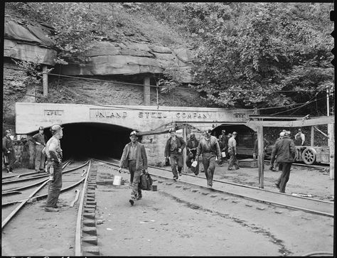 Changing shifts at the mine portal in the afternoon. Inland Steel Company, Wheelwright #1 & 2 Mines, Wheelwright, Floyd County, Kentucky. September 23, 1946. Appalachian History, Steel Company, Floyd County, Cats Paw, Railroad History, Coal Miners, Western Life, Cat Paw Print, Coal Mining