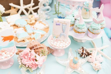 Pastel Mermaid Birthday Party, Mermaid Bridal Showers, Mermaid Birthday Party Ideas, Pastel Mermaid, Mermaid Party Supplies, Girl Parties, Mermaid Birthday Party Decorations, Mermaid Kisses, 1st Birthday Photoshoot