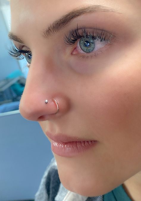 Pretty Piercings Nose, Big Nose Nose Piercing, Nose Piercing On Big Nose, Nose Piercing Big Nose, Piercings Nose, Celebrities With Nose Piercings, Neck Piercing, Minimalist Ear Piercings, Double Nose Piercing