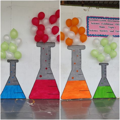 Science Day theme Science Exhibition Decoration, Science Day Decorations, Science Door Decorations, Exhibition Decoration, Soft Board Decoration, Lap Book Templates, Science Exhibition, Science Day, Lap Book