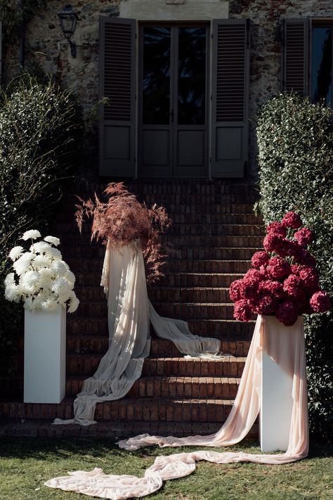 Wiskow & White styled an Italian wedding cermeony on the steps of La Pescaia. Florals bought to life by Giorgia Carolini. Italian Wedding Ceremony, Wedding Altars, Wedding Portfolio, Ceremony Inspiration, Theme Color, Ceremony Backdrop, Wedding Mood Board, Wedding Aisle, Wedding Ceremony Decorations