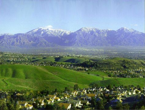 The Inland Empire of Southern California, commonly referred to as The IE by locals, is the unofficial name of the area adjacent to, and inland from, the Los Angeles and Orange Counties. Chino Hills California, San Bernardino National Forest, California With Kids, San Bernardino Mountains, San Jacinto Mountains, Pomona California, Ontario California, San Gabriel Mountains, California Hikes