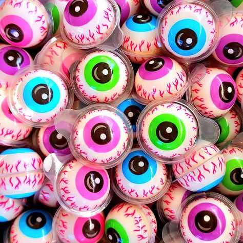 Candy Eyeballs Halloween, Gummy Worms Halloween, Halloween Gummies, Gummy Worm Halloween Treats, Marshmallow Cobwebs, Dulces Halloween, Game Dev, Quinceanera Dresses, Quinceanera