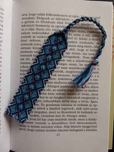 #67949 - friendship-bracelets.net Friendship Bookmarks, Yarn Friendship Bracelets, Embroidery Floss Crafts, Pattern Bookmark, Friendship Knot, Chevron Friendship Bracelets, Friendship Bracelets Easy, Strap Mask, Cotton Bracelet