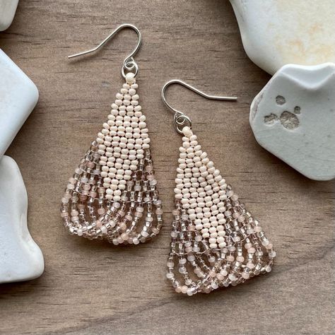 Handmade Jewelry - Beaded Earrings - Boho Beaded Dangles - These earrings are made using a traditional handwoven method. Beading Earrings, Seed Bead Jewelry Patterns, Native Crafts, Beaded Earring, Brick Stitch Earrings, Handmade Embroidery Designs, Nativity Crafts, Bead Weaving Patterns, Beaded Earrings Patterns