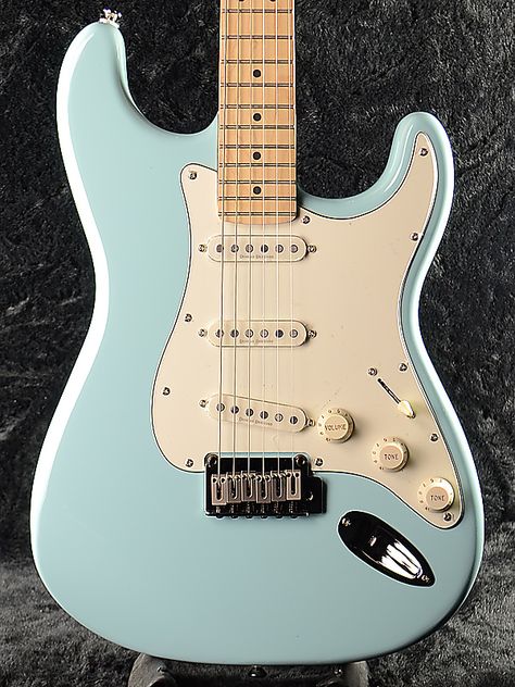 Squier Deluxe Stratocaster - Daphne Blue - 20 Nov 2015 Daphne Blue Stratocaster, Squier Stratocaster, Custom Guitar, Blues Guitar, String Instruments, Banjo, Cool Guitar, Electric Guitar, Youtubers