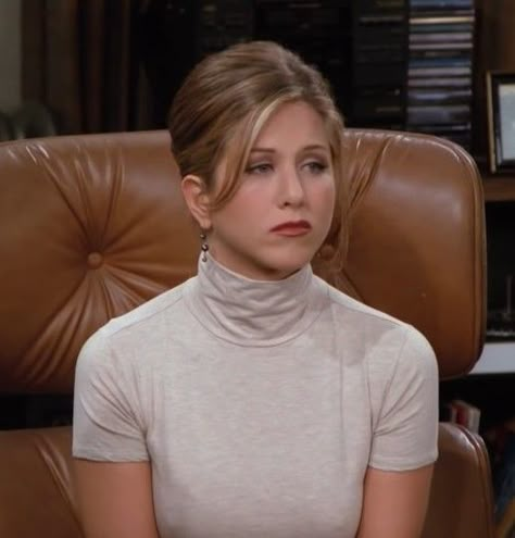 Rachel Friends Makeup, French Twist Rachel Green, Rachel Green Ponytail, Friends Rachel Makeup, Rachel Green French Twist, Rachel Green Makeup Look, Rachel Green Makeup, 90s Makeup Grunge, Makeup Looks 90s