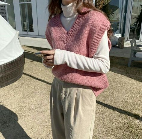 Violet Aesthetic Outfit, Tight Turtleneck Outfit, Pink Turtleneck Outfit, Japan Fits, Pink Turtleneck, Violet Aesthetic, Turtleneck Outfit, Making Clothes, Tshirt Outfit