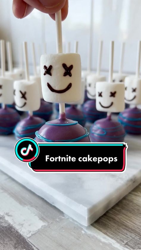 Cake Pops Fortnite, Fortnite Cakepops, Fortnite Birthday Party Ideas Food, Fortnite Cupcakes Ideas, Fortnite Cake Pops, Fortnite Cupcakes, Fortnite Food, Fortnite Cake, Dj Marshmello