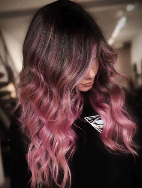 Dark Hair with Mid Shaft Pink Balayage Brown To Pink Hair, Pink Hair Color Highlights, Rose Gold Balayage Brunettes, Rose Gold Hair Color Ideas, Gold Hair Color Ideas, Pink Hair Highlights, Rose Gold Hair Color, Dark Pink Hair, Gold Hair Color