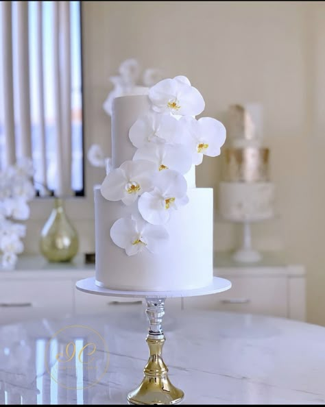 Orchid Wedding Cake, Orchid Cake, Tall Wedding Cakes, Cube Cake, Small Wedding Cakes, Wedding Cake Roses, Green Themed Wedding, Dream Wedding Cake, Wedding Sweets