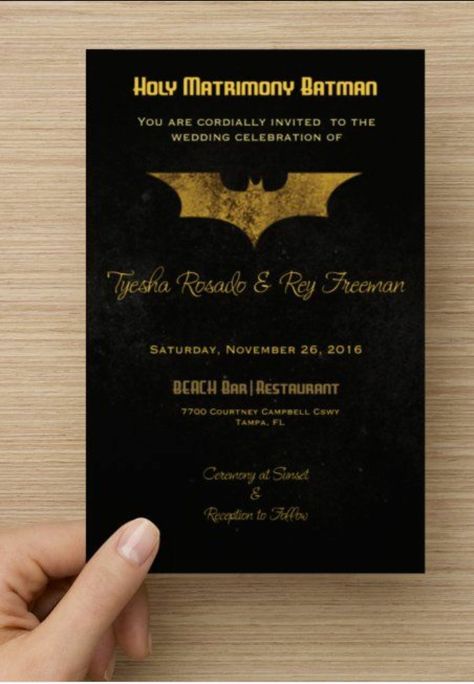 Batman Wedding Centerpieces, Batman Theme Wedding, Batman Wedding Dress, Batman Quinceanera, Superhero Wedding Ideas, Batman Wedding Ideas, Batman Wedding Invitations, Batman Wedding Theme, Catwoman Wedding