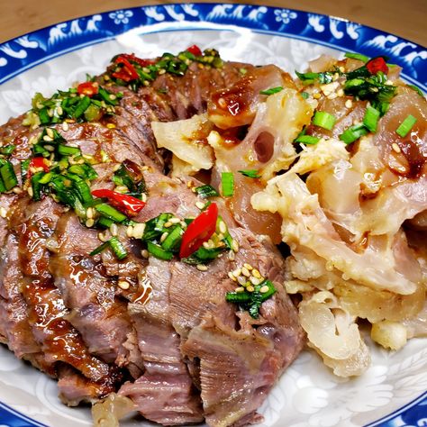 Garlic Soy Beef Shank & Tendon Beef Tendon Recipes, Boneless Beef Shank Recipe, Tendon Recipe, Shank Recipes, Beef Shank Recipe, Boiled Beef, Stock Recipes, Khmer Food, Beef Tendon