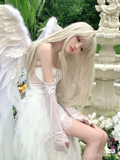 Angelic Poses, Angelic Photoshoot, Celine Photoshoot, Flexible Aesthetic, Angelcore Aesthetic, Poses To Draw, Angel Princess, Ref Poses, Angel Outfit