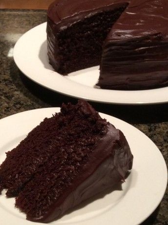 Dark Chocolate Cake Aesthetic, Types Of Chocolate Cake, How To Make Birthday Cake, Dark Chocolate Aesthetic, Home Baked Cake, Home Made Chocolate Cake, Chicolate Cake, Chocolate Cake Aesthetic, Chocolate Cake Desserts