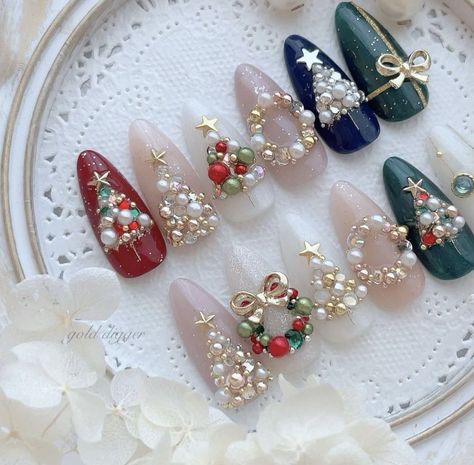 Nail Noel, Nail Art Noel, Gucci Nails, Designs For Short Nails, 3d Nail Art Designs, Christmas Tree Nails, Festive Nail Art, Christmas Gel Nails, Gel Nails Diy