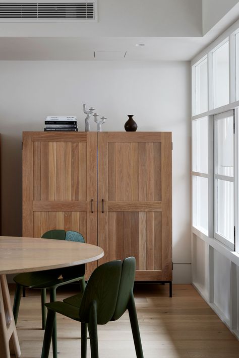 Parkville House by Hecker Guthrie and Brayshaw Architects - Project Feature - The Local Project - The Local Project Olive Green Kitchen, Hecker Guthrie, Dome Building, Building Drawing, Overhead Storage, Ceiling Detail, The Local Project, Bookcase Shelves, Green Kitchen