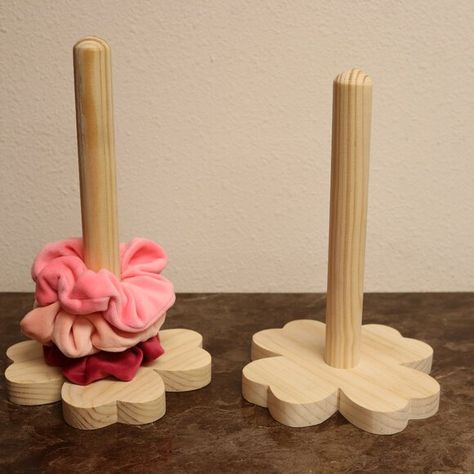 Scrunchie Holder ( scrunchies not included ) Clay Scrunchie Holder, Scrunchie Holder Diy, Diy Scrunchie Holder, Scrunchie Holder, Clover Flower, Pottery Inspo, Diy Holder, Diy Gift Ideas, Flower Shape