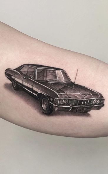 Car Memorial Tattoo, Classic Car Tattoo Ideas, Old Car Tattoo, Car Tattoos For Women, Classic Car Tattoo, Vintage Car Tattoo, Boys Tattoo Ideas, Car Lover Tattoo, Patch Work Sleeve