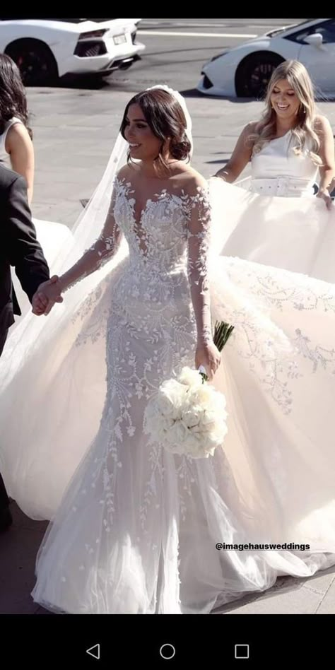 Cathedral Dress Bridal Gowns, Wedding Dresses Pure White, Winter Wedding Bride Dress, Wedding Dresses For Church, Wedding Dress Latina, Elegant Long Sleeve Wedding Dress Classy, Sweetheart Wedding Dress With Sleeves, Timeless Elegant Wedding Dress, Hispanic Wedding Dress