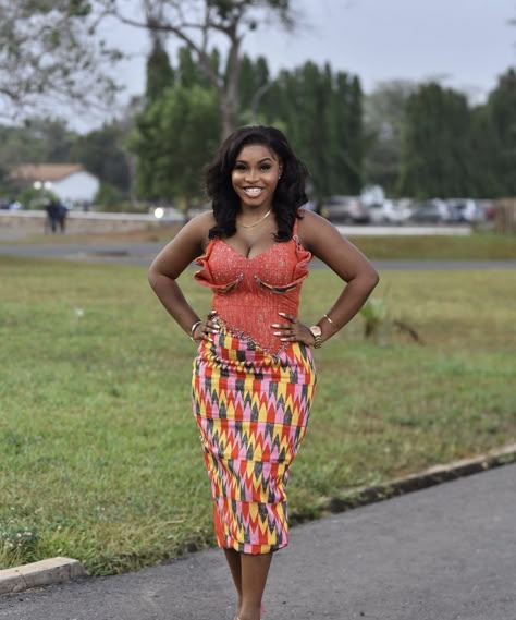 Graduation Styles In Ghana, Lace Styles For Graduation In Ghana, Kente For Graduation, Australia Spring Fashion 2023, Kente Dress Short, Kente Short Dress Styles Ghana Classy, Plain Kente Dress Styles For Graduation, Graduation Kente Outfit Ideas, Kente Dress Styles For Graduation Classy