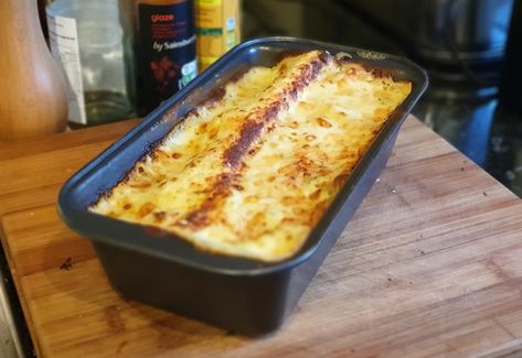 Based on Nadiya Hussain's recipe - this Quorn Fish Finger Lasagne is fantastic for Veggies and meat eaters alike, it's perfect for the whole family. Enjoy! Nadiya Hussain Recipes, Quorn Recipes, Fish Finger, Chafing Dishes, Bbc Good Food Recipes, Food Shows, Meat Free, Cooking Time, Finger Foods