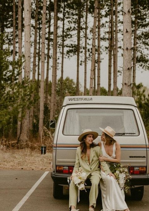 Bohemian Lesbian Wedding, Lesbian Forest Elopement, Lesbian Boho Wedding, Cottage Core Lesbian Wedding, Lesbian Elopement Ideas, Lesbian Elopement Photography, Queer Wedding Photography, Cottagecore Lesbian Wedding, Wlw Elopement