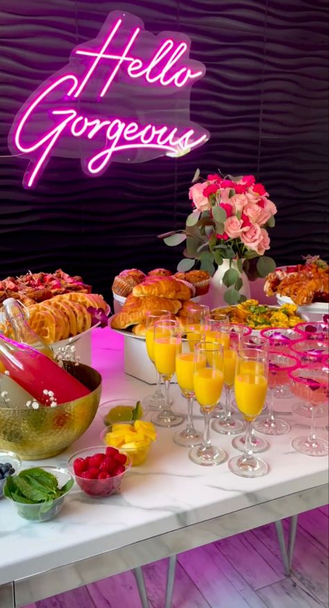 Brunch Table Ideas, Dessert Buffet Ideas, Wedding Dessert Table Ideas, Breakfast Brunch Party, Dessert Table Ideas, Brunch Event, Buffet Ideas, Girls Brunch, Baby Shower Theme Decorations