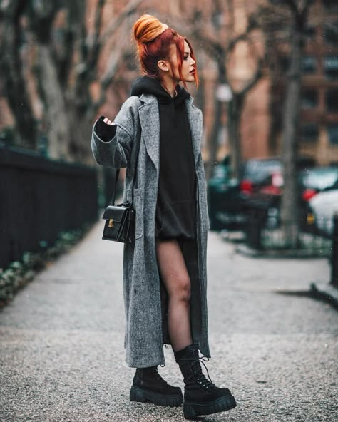 Lounge Grunge Outfits, Casual Winter Outfits Grunge, Winter Grunge Outfits Cold Weather Edgy, All Gray Outfit, Cute Grunge Outfits, Casual Edgy Outfits, Lazy Outfit, Casual Autumn Outfits Women, Outfit Boots