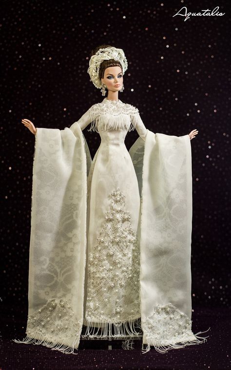 The " Rare Jade " Ao Dai - Vietnamese Traditional Costume by Aquatalis | by AlexNg & QuanaP Traditional Vietnamese Clothing, Princess Gowns, Vietnamese Clothing, Miss Vietnam, Barbie Bridal, Dolly Dress, Wedding Dresses Cinderella, Barbie Bride, Barbie Wedding