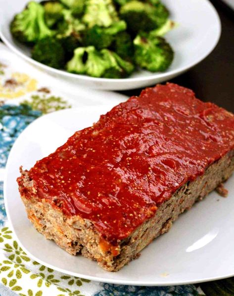 Bison Meatloaf is a slightly healthier take on the comfort food classic. Bison Meatloaf Recipe, Bison Meatloaf, Bison Recipes, Ground Bison, Bison Meat, Healthy Toast, Clam Recipes, Meatloaf Recipe, Eating Clean