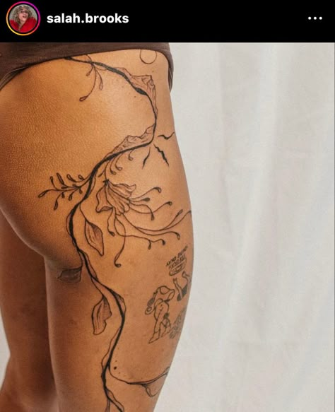 Leg Sleeve Feminine, Long Leg Tattoo Design, Full Body Tree Tattoo, Fully Body Tattoo Woman, Nature Side Tattoos Women, Vine Tattoo On Stomach, Floral Vine Back Tattoo, Climbing Flower Tattoo, Vine Tattoos Black Women