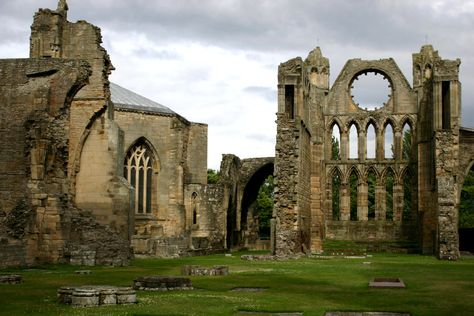 Elgin Abbey Elgin Cathedral, Peak District National Park, Travel Wanderlust, Ancient Architecture, Places Of Interest, Tower Bridge, Vacation Destinations, Barcelona Cathedral, Monument