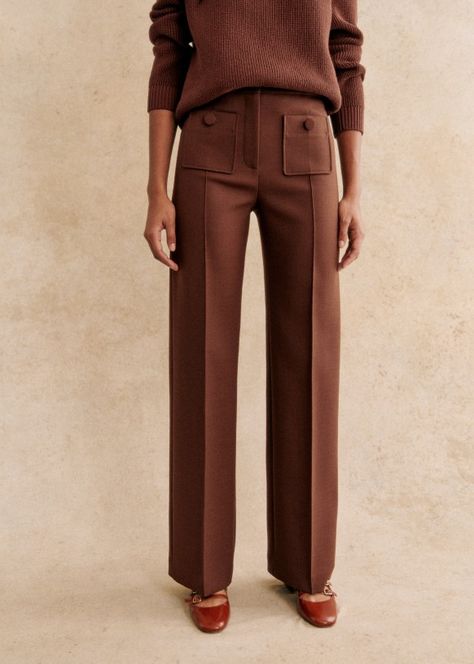 Camel Trousers Outfit Work, Warm Brown Outfit, Women’s Trousers, Brown Work Outfits, Caramel Pants Outfit, Brown Trousers Women, Sezane Outfits, Brown Pants Outfit For Work, Caramel Outfit