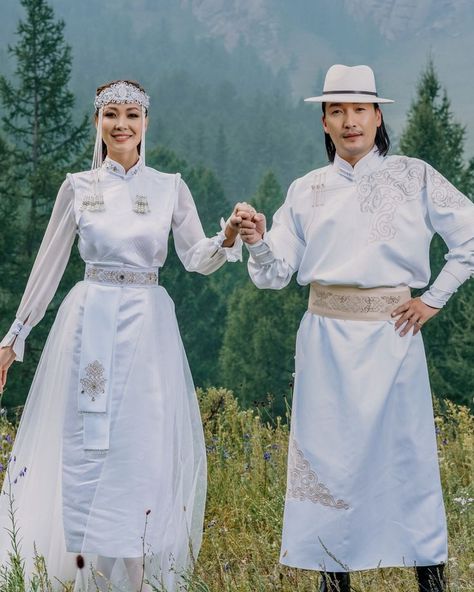 Mongolian Traditional Clothing, Mongolian Clothing, Princess Wedding Dress, Princess Wedding, Traditional Dress, Traditional Clothing, Traditional Dresses, Future Wedding, Traditional Outfits