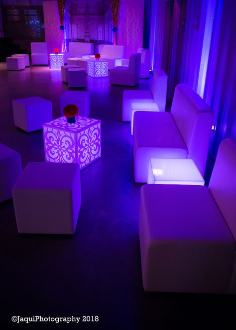 Led vip seats Vip Area Club, Vip Lounge Club, Concert Vip Area, Vip Seating Area, Vip Section Ideas, Vip Room Interior, Vip Room Club, Sofa Drawing Room, Chester Sofa