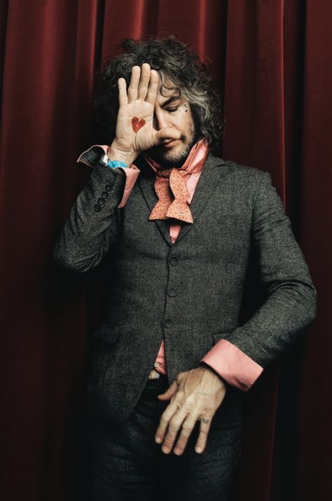 Wayne Coyne has had an incredible career spanning 34 years as the front man of The Flaming Lips. An artist and endless inspiration to the music industry, he has contributed to Ke$ha’s Warrior, is an influence and friend to Miley Cyrus – most notably with her latest album, Miley Cyrus & Her Dead Petz – and has been the springboard for bands such as MGMT and Tame Impala Wayne Coyne, Nerd Boyfriend, The Flaming Lips, Flaming Lips, Tame Impala, Music Culture, Inspiration Photography, Freelance Photographer, Music Photo