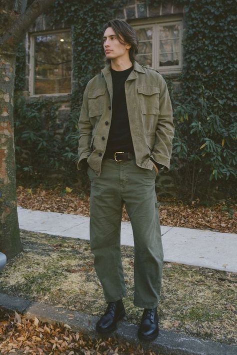 Classic Autumn Outfits, Military Style Outfits, Masculinity Quotes, Photographer Outfit, Guys Fashion Casual, Fall Style Guide, Quotes Empowering, Empowering Words, Fall 2024 Fashion