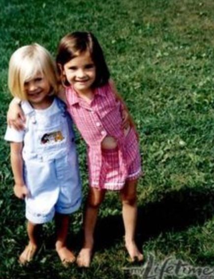 Brooke and paige<3 Brooke And Paige, Mom Baby Pictures, Dance Moms Brooke, Brooke And Paige Hyland, Chloe And Paige, Dance Moms Cast, Dance Moms Pictures, Paige Hyland, Brooke Hyland