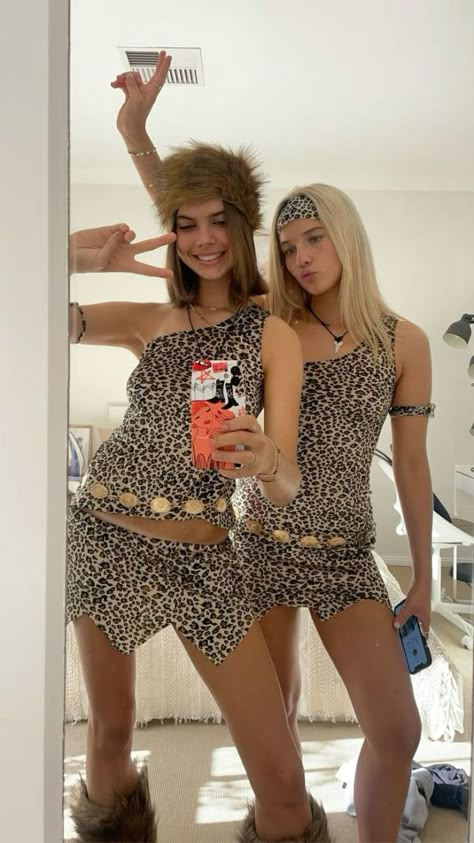 Cave Costume Woman, Hoco After Party Costumes, Cavewoman Costume College, Caveman Couple Costume, Duo Halloween Costumes Hot Bff, Post Grad Halloween Costumes, 2024 Halloween Costumes College, Cave Woman Outfit, Chic Costume Ideas